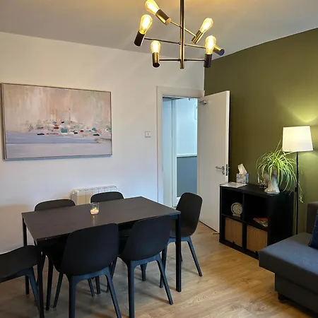 Modern & Spacious Central Apt Dublin