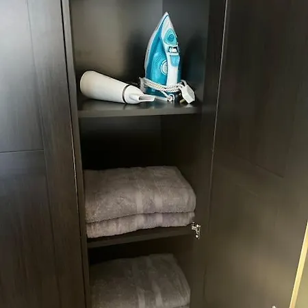 Modern & Spacious Apartman *