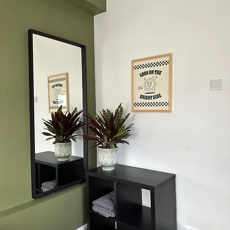 Modern & Spacious Central Apt Appartement